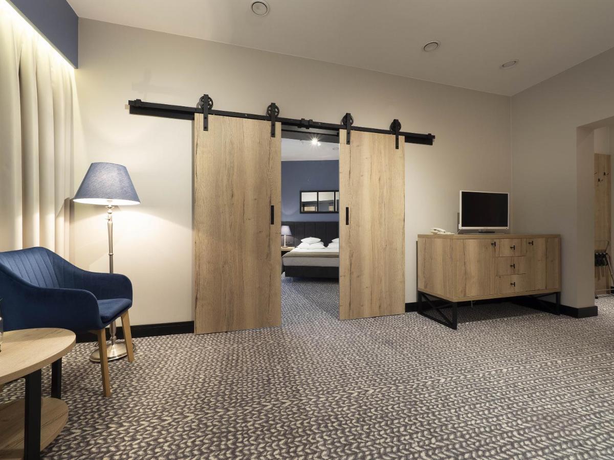 Hotel Wojciech アウグストゥフ エクステリア 写真